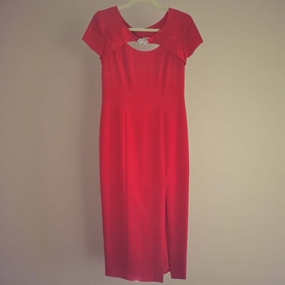 Donna Ricco Scarlet Maxi Dress with Sexy Leg Slit